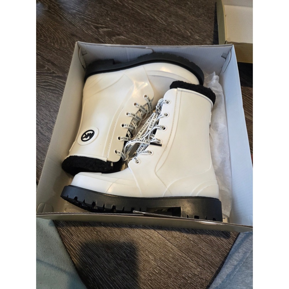 Michael Kors Whute Montaigne Faux Shearling-Lined PVC Rain Boot Size 6 - Picture 11 of 12